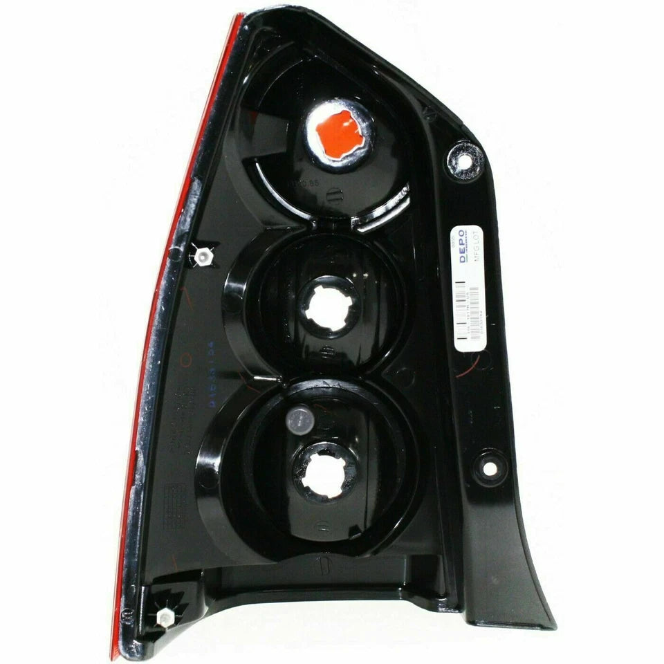 Right Side Taillamp lens/housing 2005 - 2006 MAZDA TRIBUTE  MA2819107 EF9151170C