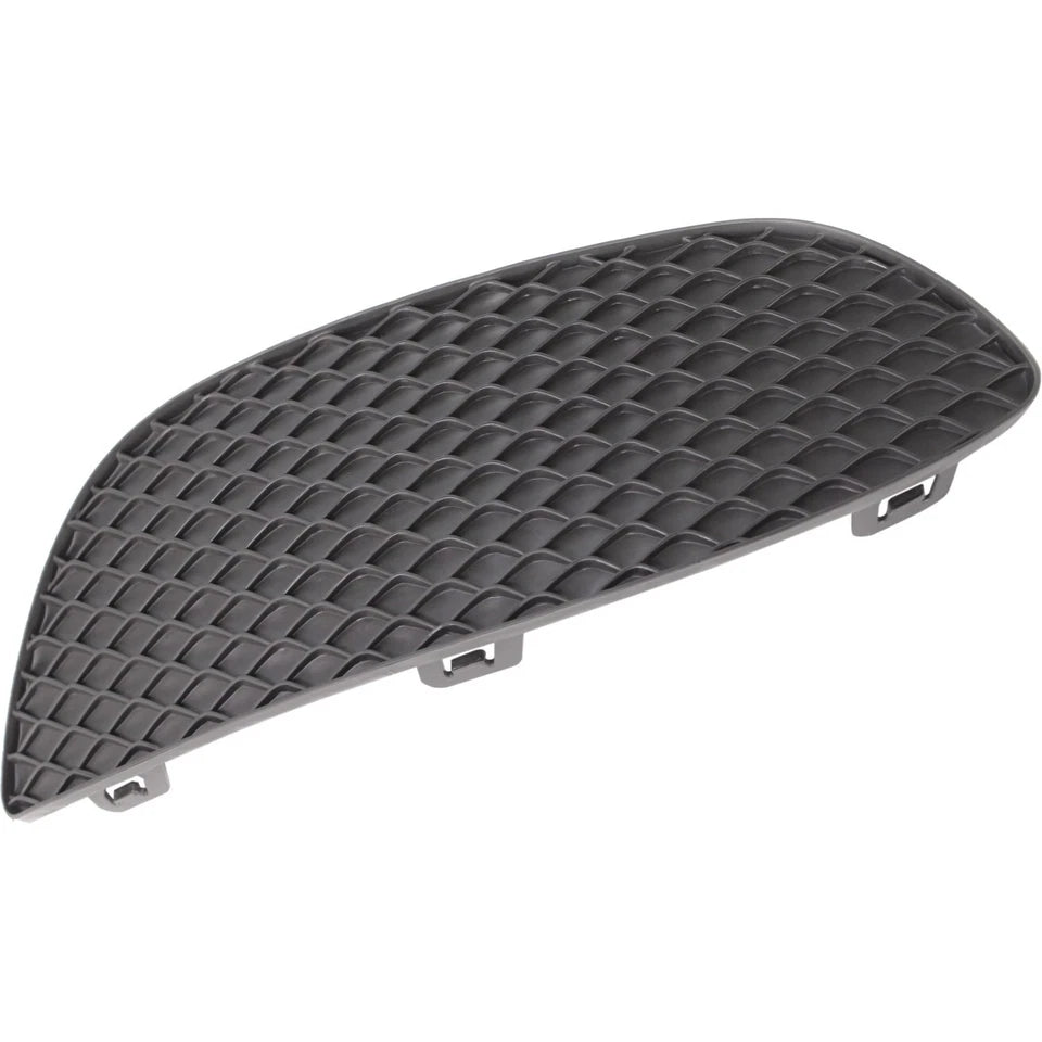 Inserto parachoques delantero izquierdo 2015 - 2018 MERCEDES-BENZ C300 MB1038172 2058850723