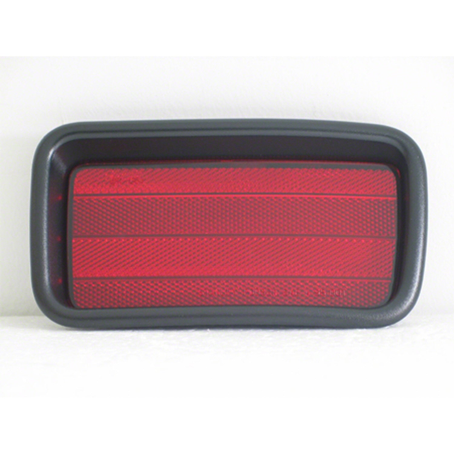 Left Side Rear bumper reflector 1999 - 2004 MITSUBISHI MONTERO SPORT  MI1184101 MR439715