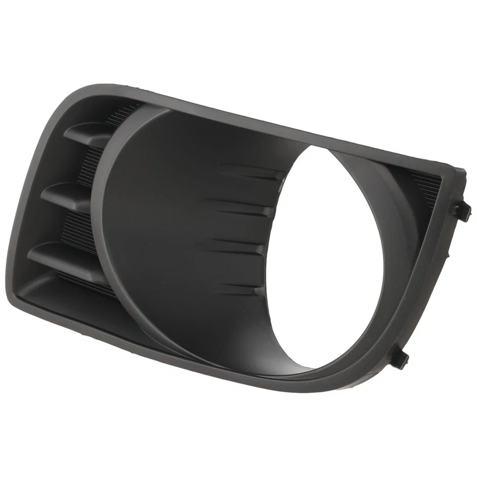 Inserto de parachoques delantero izquierdo 2008 - 2017 TOYOTA SEQUOIA TO1038157 814820C021