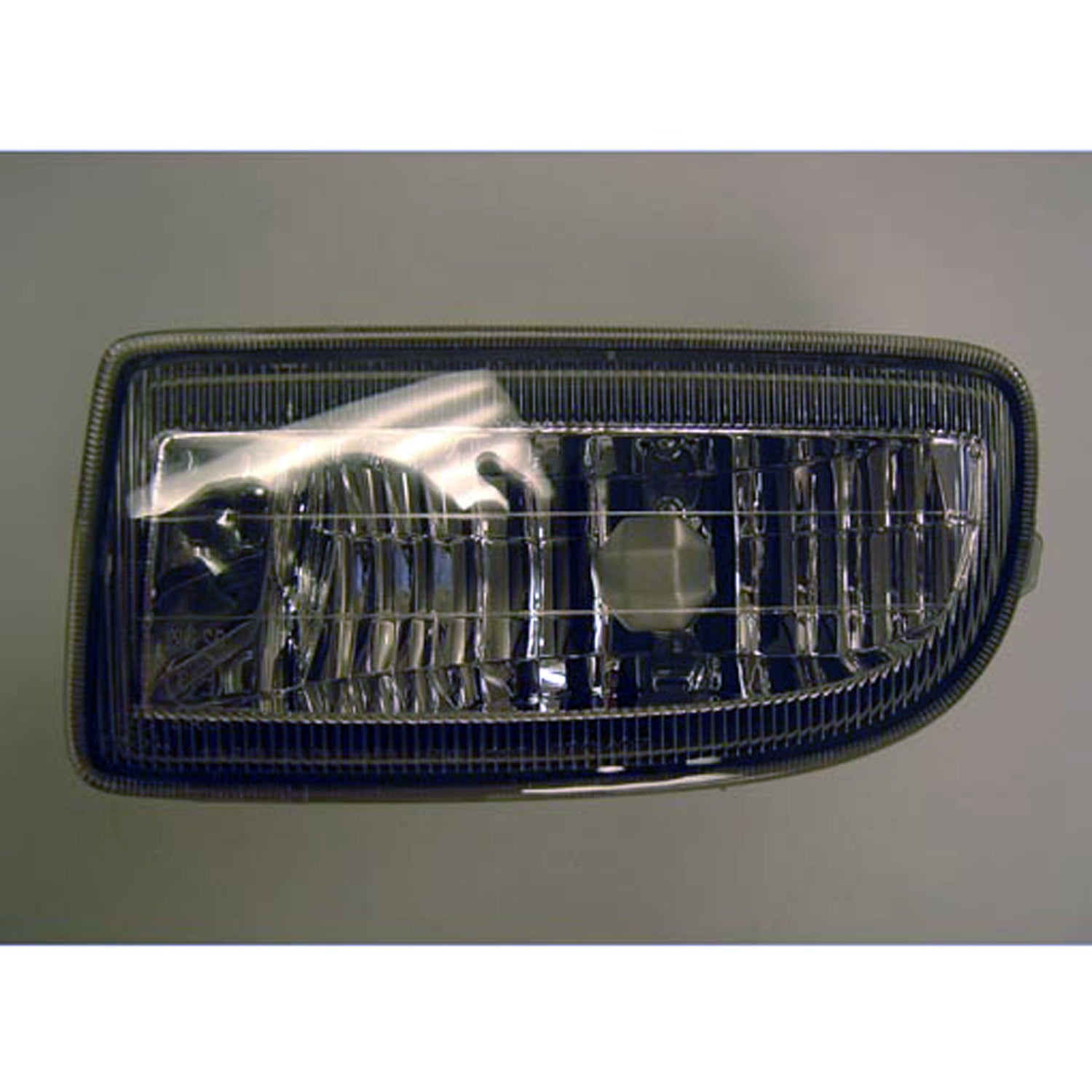 Left Side Fog lamp assy 1998 - 2005 TOYOTA LAND CRUISER  TO2592101 8122060042