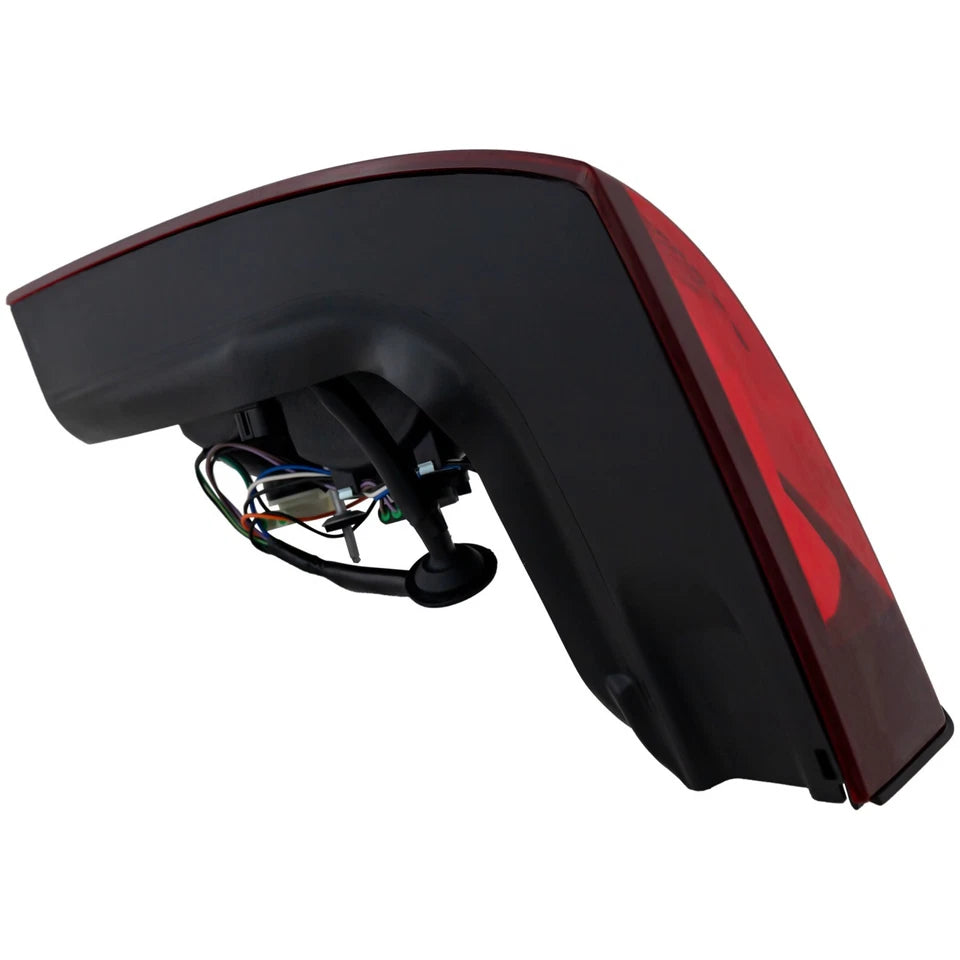 Left Side Taillamp assy 2004 - 2007 CADILLAC CTS  GM2800198 15930597