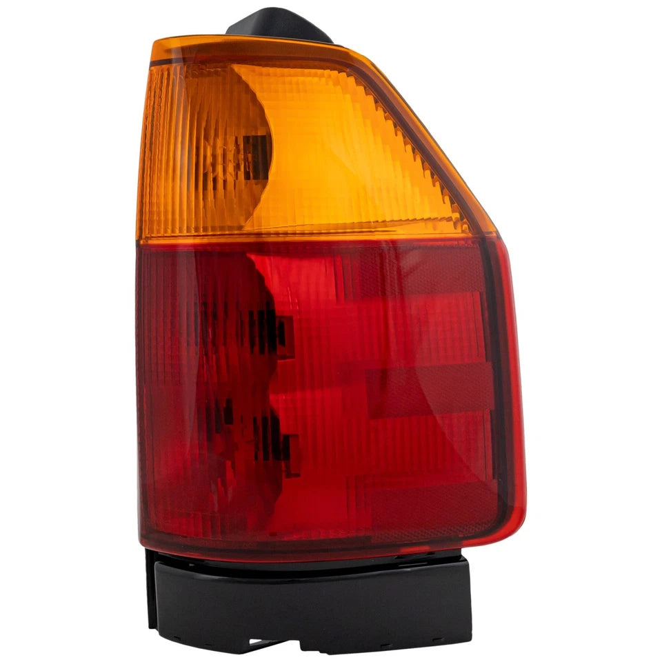 Right Side Taillamp assy 2002 - 2009 GMC ENVOY  GM2801157 15131577