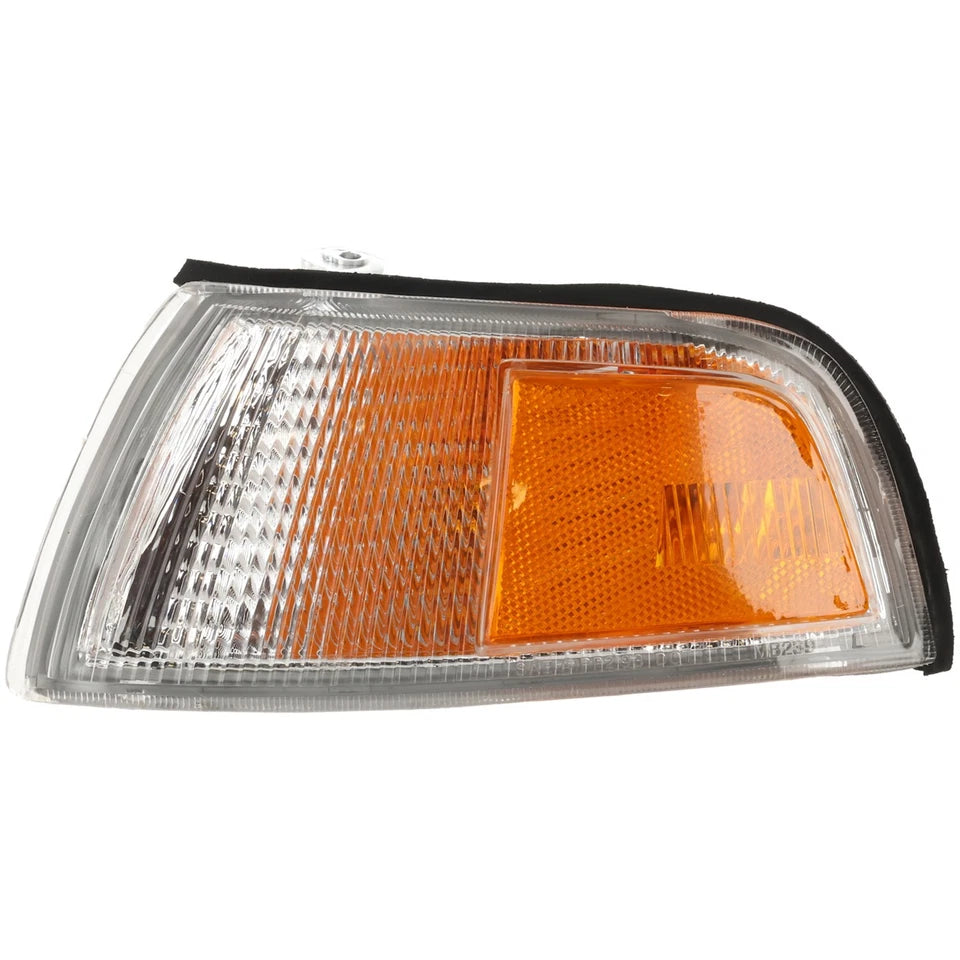 Left Side Parklamp assy 1997 - 2001 MITSUBISHI MIRAGE  MI2520107 MR296305