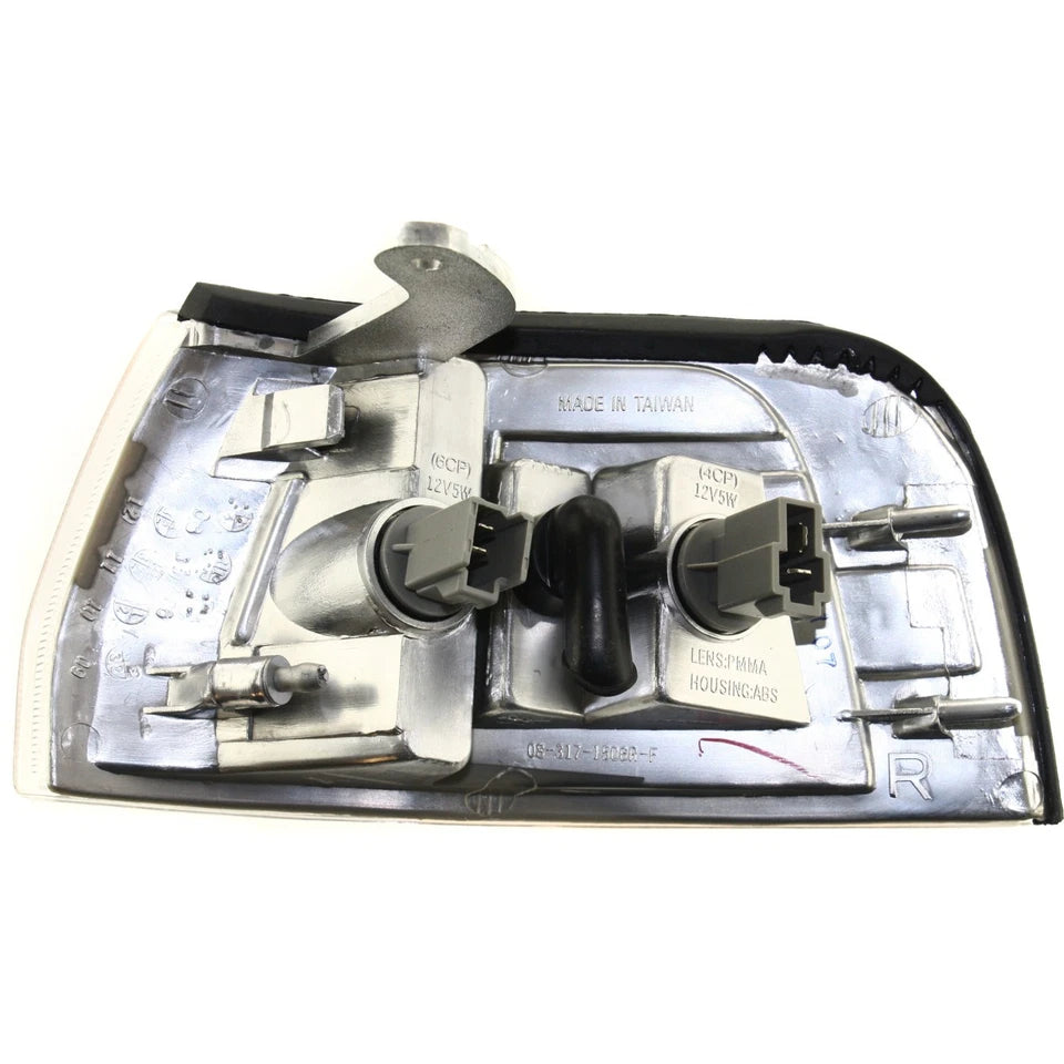 Right Side Front marker lamp assy 1992 - 1993 HONDA ACCORD  HO2551107 34300SM4A03