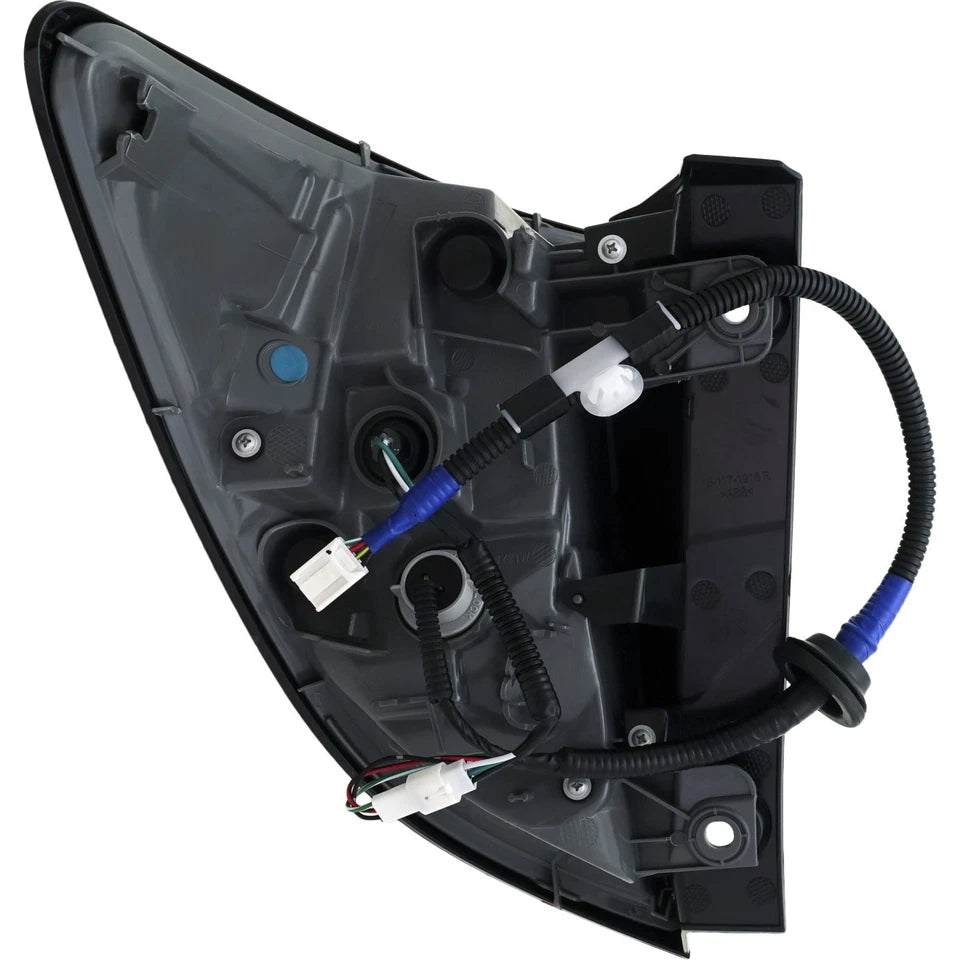 Right Side Taillamp assy outer 2019 - 2022 HONDA HR-V  HO2805119 33502T7WA31