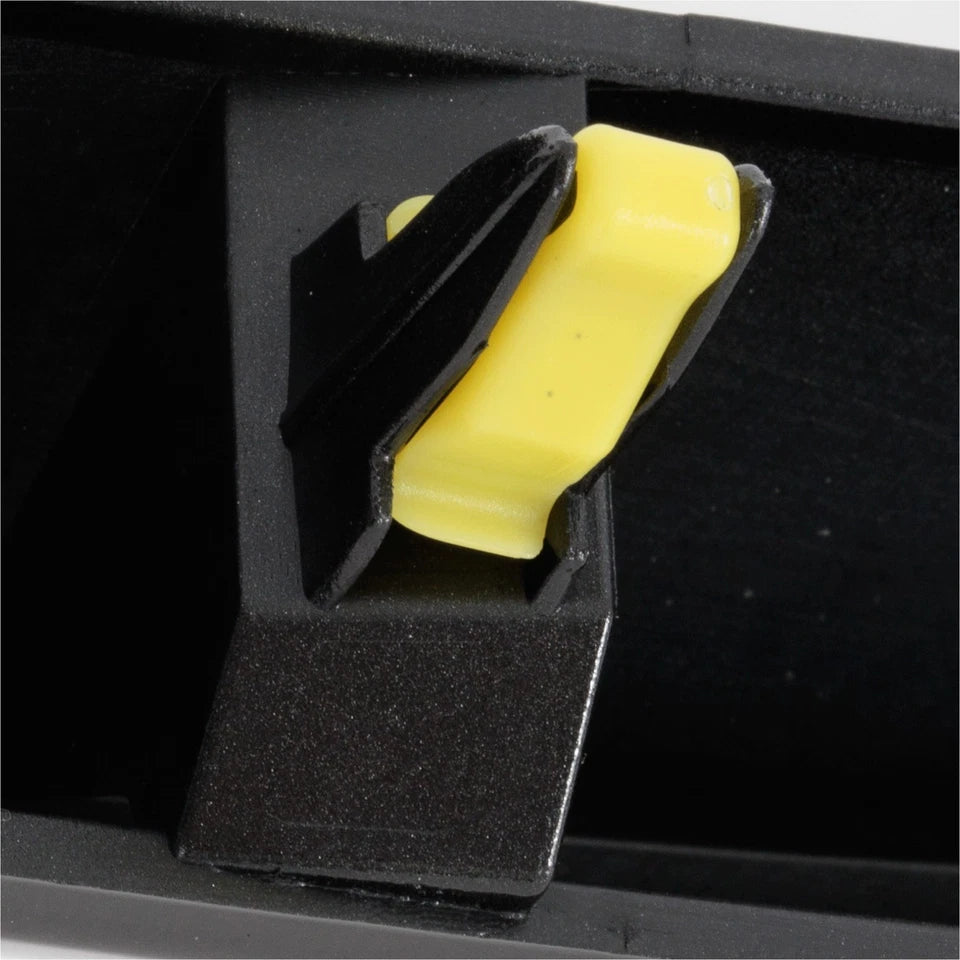 Moldura de rejilla lateral derecha 2019 - 2023 MAZDA 3 CAPA MA1213107C BCKN50760C